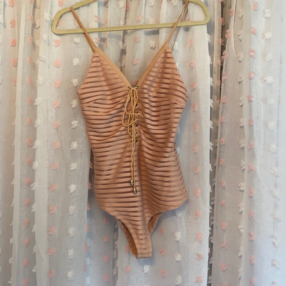 Bodysuit with adjustable straps